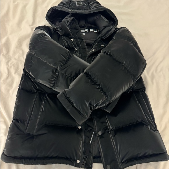 Aritzia Men’s Super Puff Liquid Shine - Picture 2 of 3